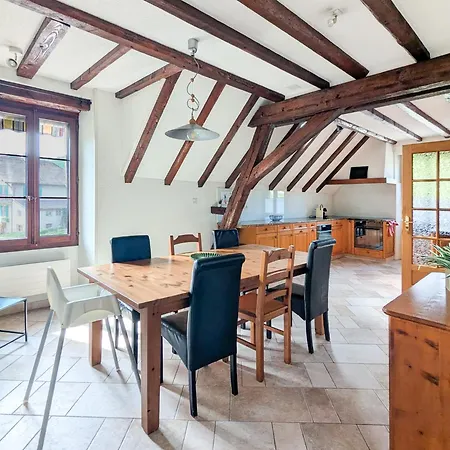 Cosy Et Lumineux à Féchy Appartement